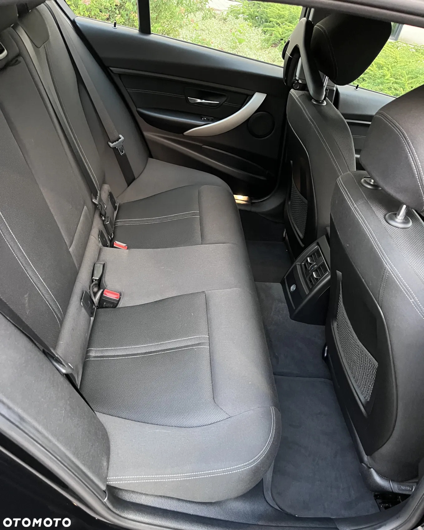 BMW Seria 3 318i - 9