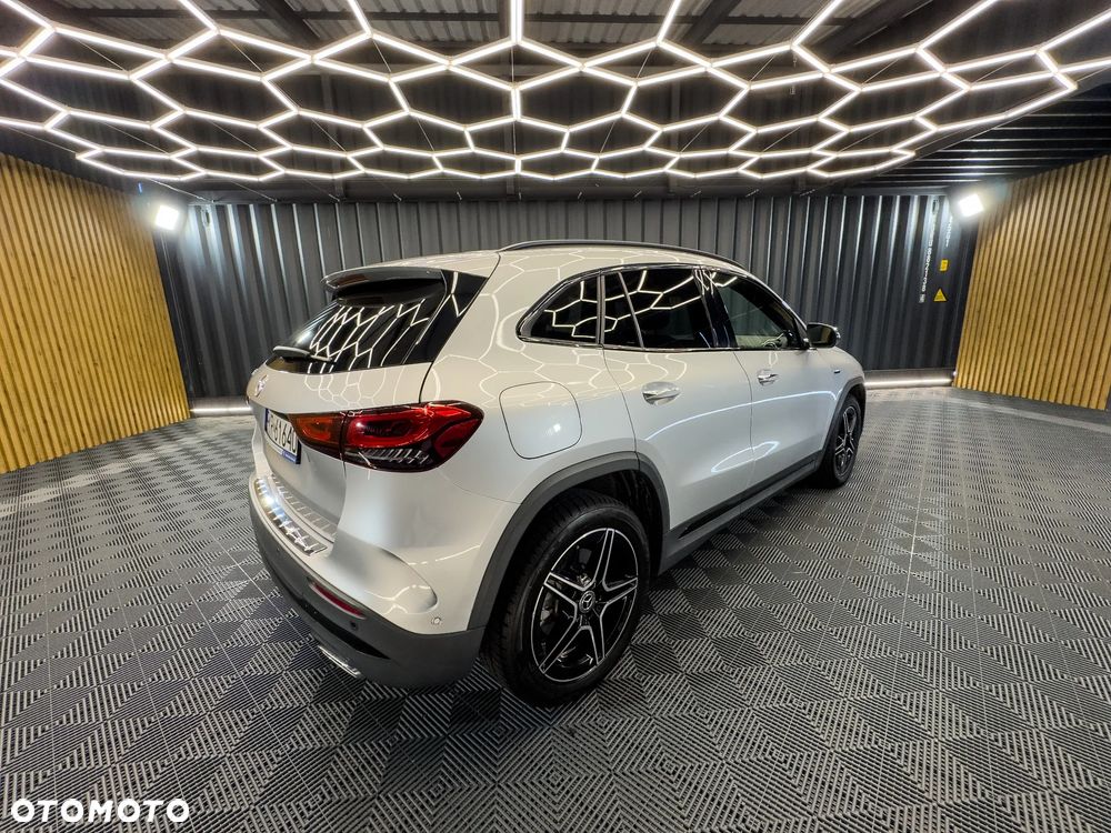 Mercedes-Benz GLA - 7