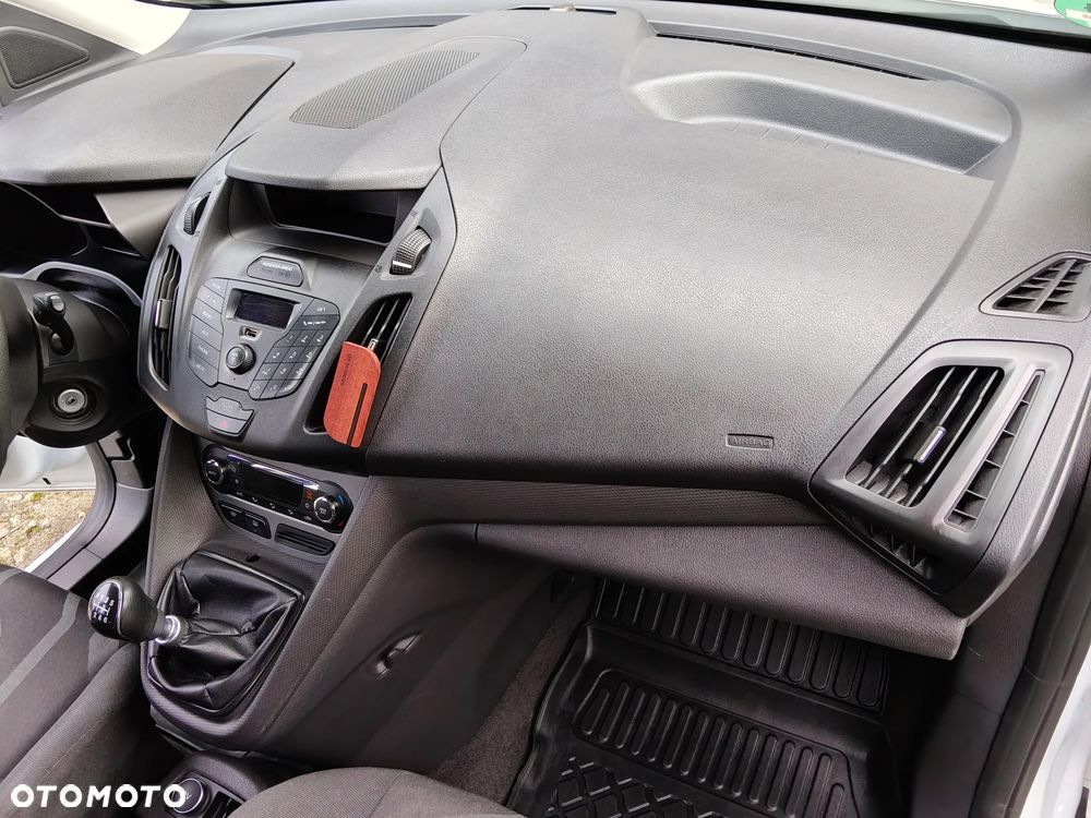 Ford Tourneo Connect - 21