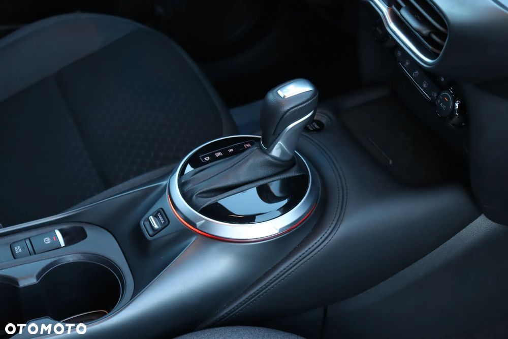 Nissan Juke 1.0 DIG-T N-Connecta DCT - 13