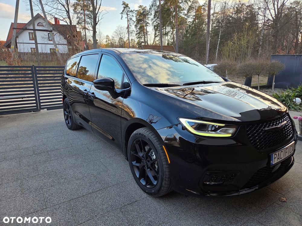 Chrysler Pacifica - 5