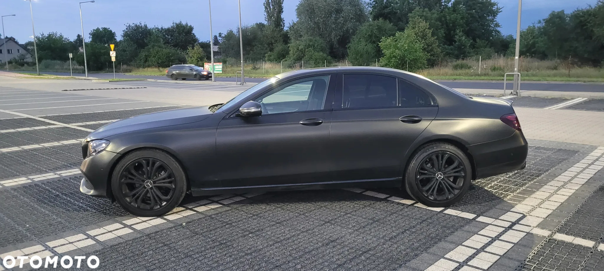 Mercedes-Benz Klasa E 220 d 9G-TRONIC AMG Line - 6