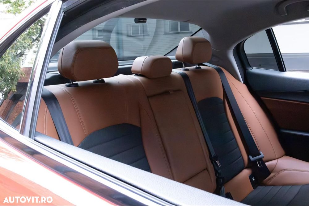 Alfa Romeo Giulia 2.0 Turbo 16V AT8 Veloce - 13