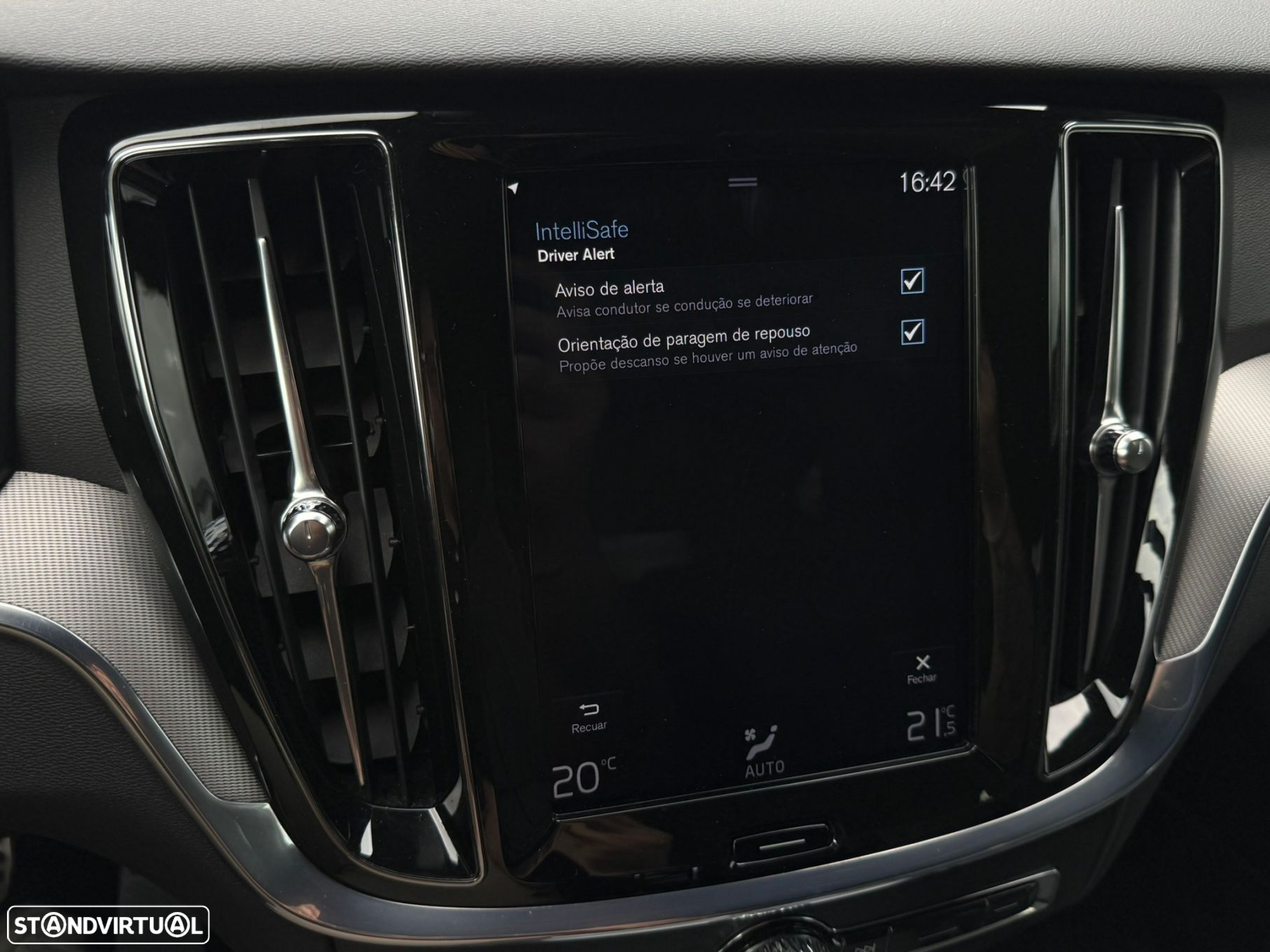 Volvo V60 2.0 D3 R-Design Geartronic - 49