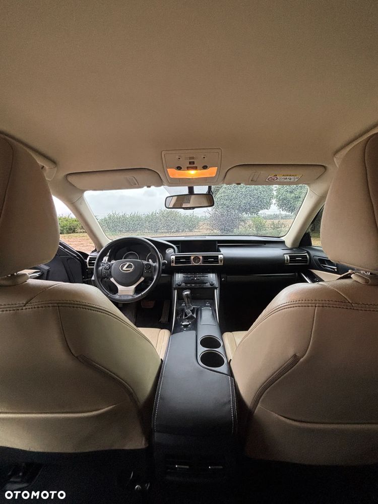 Lexus IS 250 Prestige - 23