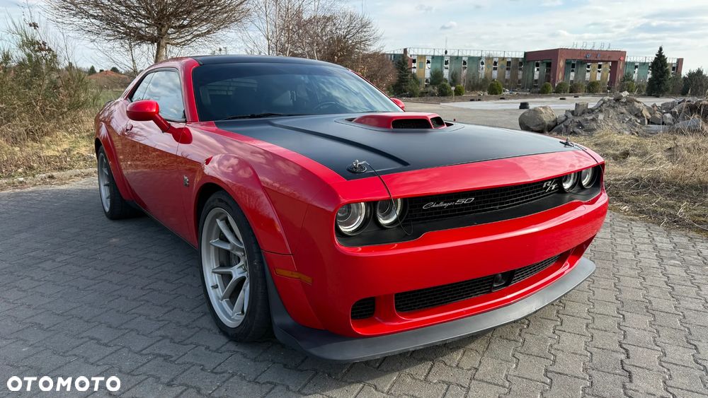 Dodge Challenger - 1
