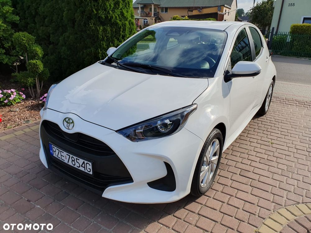 Toyota Yaris - 1