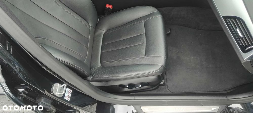 BMW Seria 5 520d Touring - 27