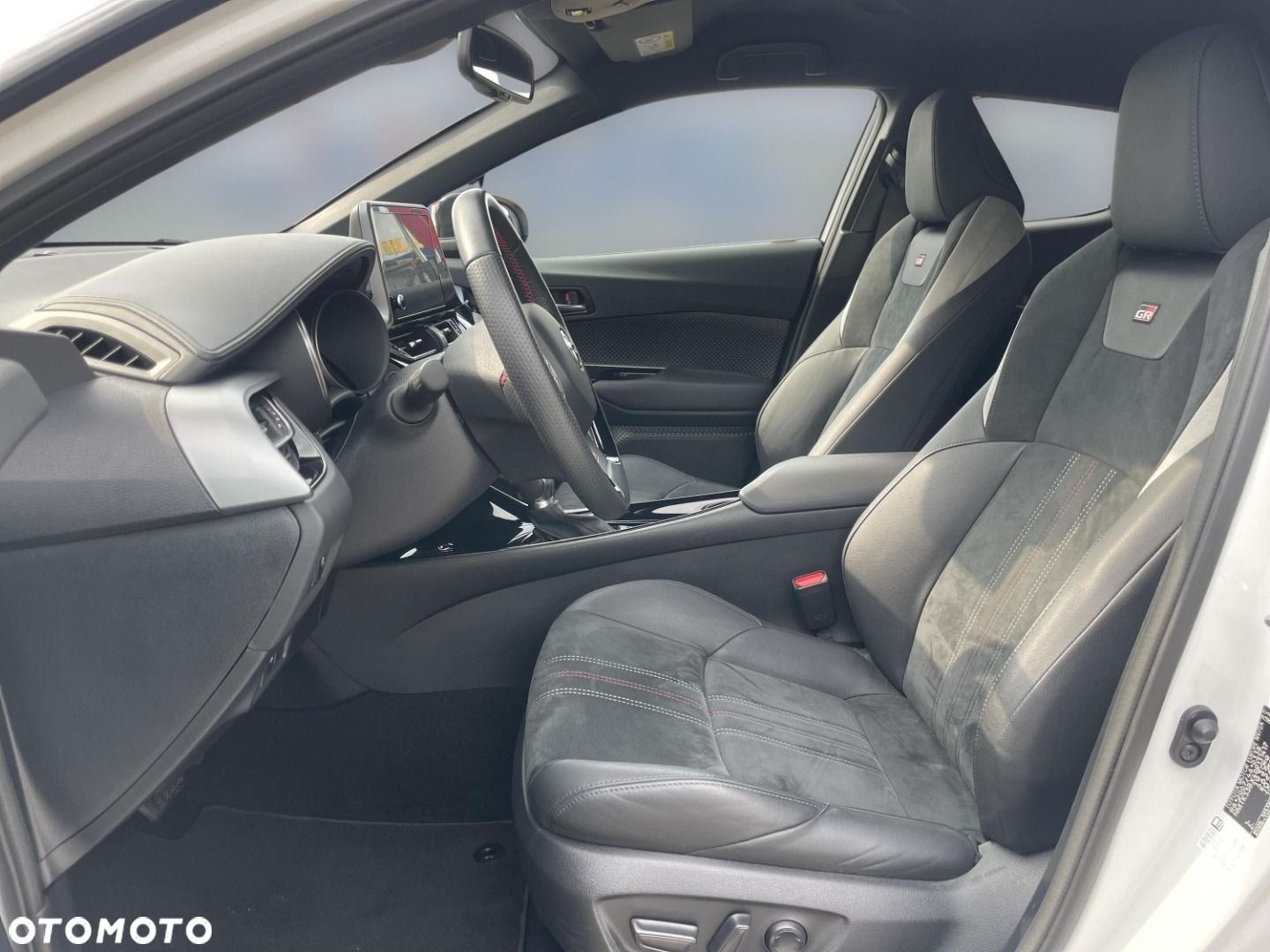 Toyota C-HR - 13