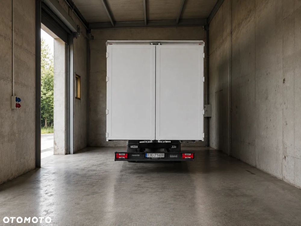 Iveco DAILY 72C18 - 5