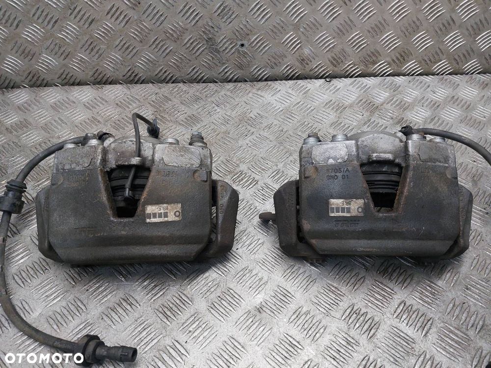 TARCZE HAMULCOWE PRZÓD + KLOCKI + ZACISKI AUDI Q5 8R 2.0 TDI - 4