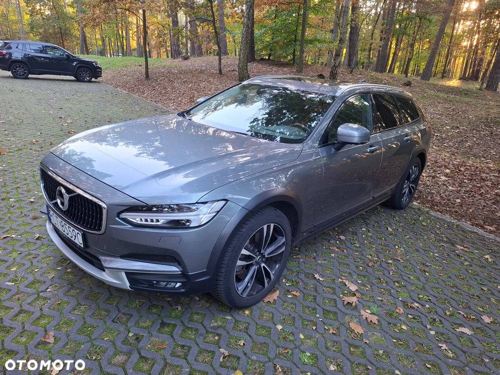 Volvo V90 Cross Country - 2