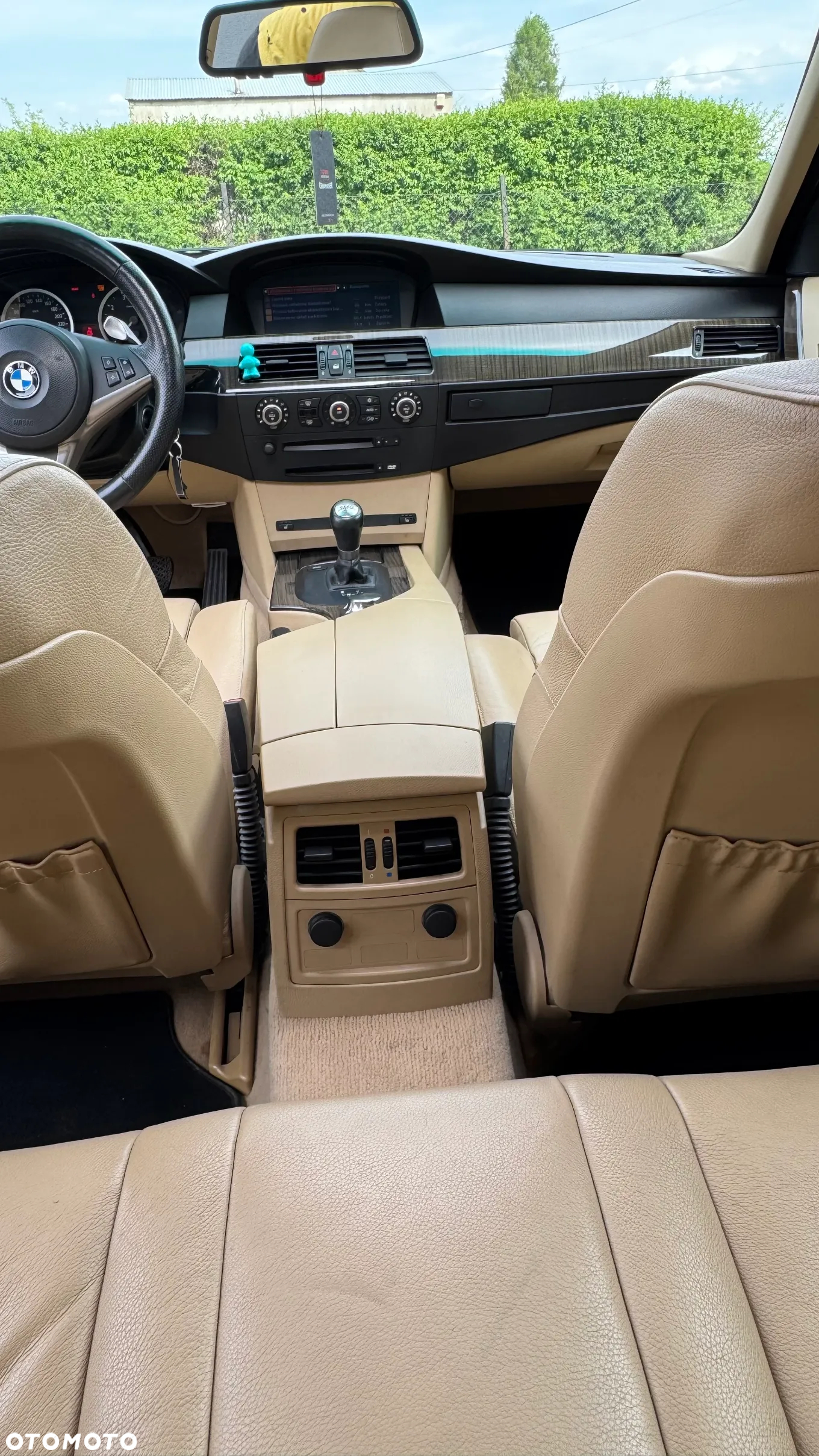 BMW Seria 5 545i - 17