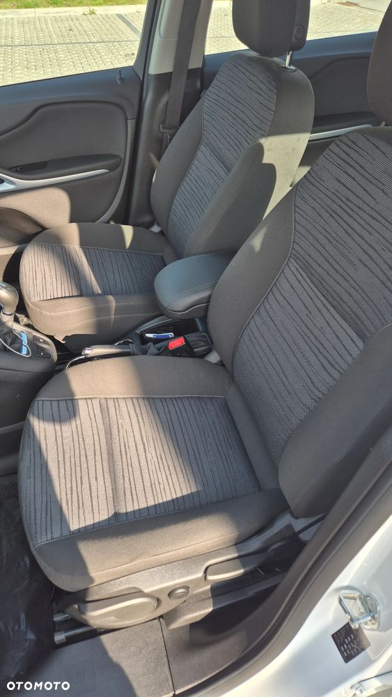Opel Zafira - 12