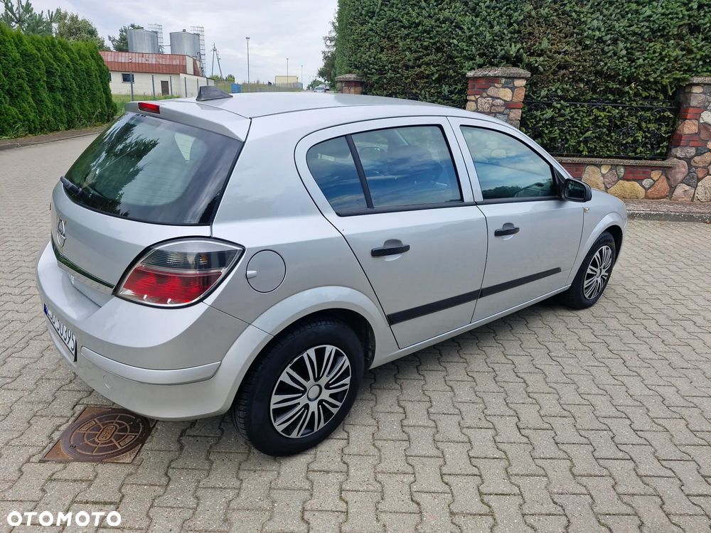 Opel Astra 1.6 Enjoy - 14