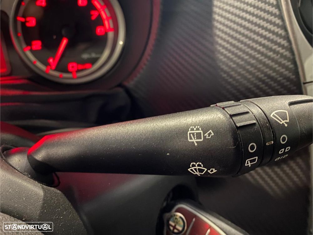 Alfa Romeo MiTo 1.4 MultiAir Distinctive - 27