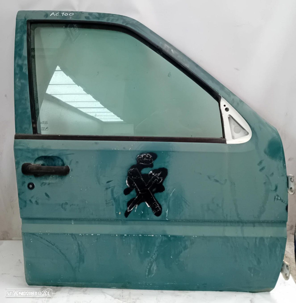 Porta frente direita NISSAN Terrano II (R20)