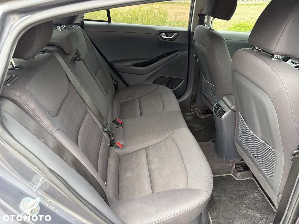 Hyundai IONIQ Hybrid Business - 16