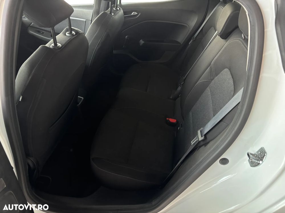 Renault Clio E-TECH 140 BUSINESS EDITION - 28