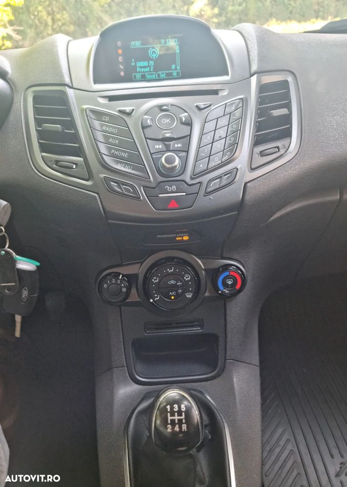 Ford Fiesta - 21