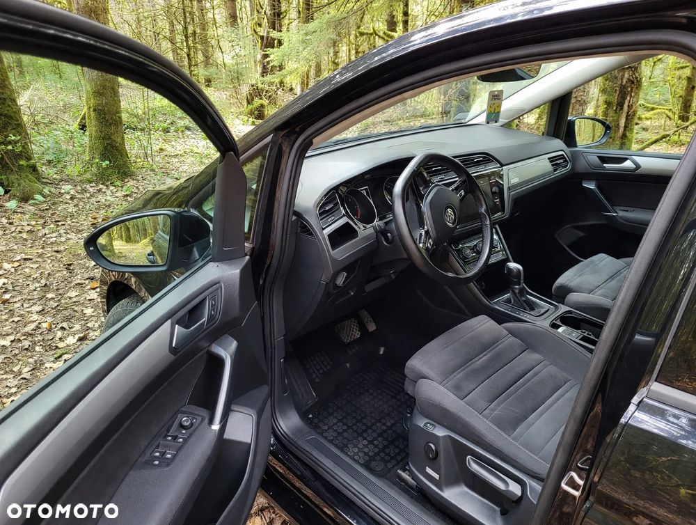 Volkswagen Touran 2.0 TDI SCR DSG Comfortline - 5
