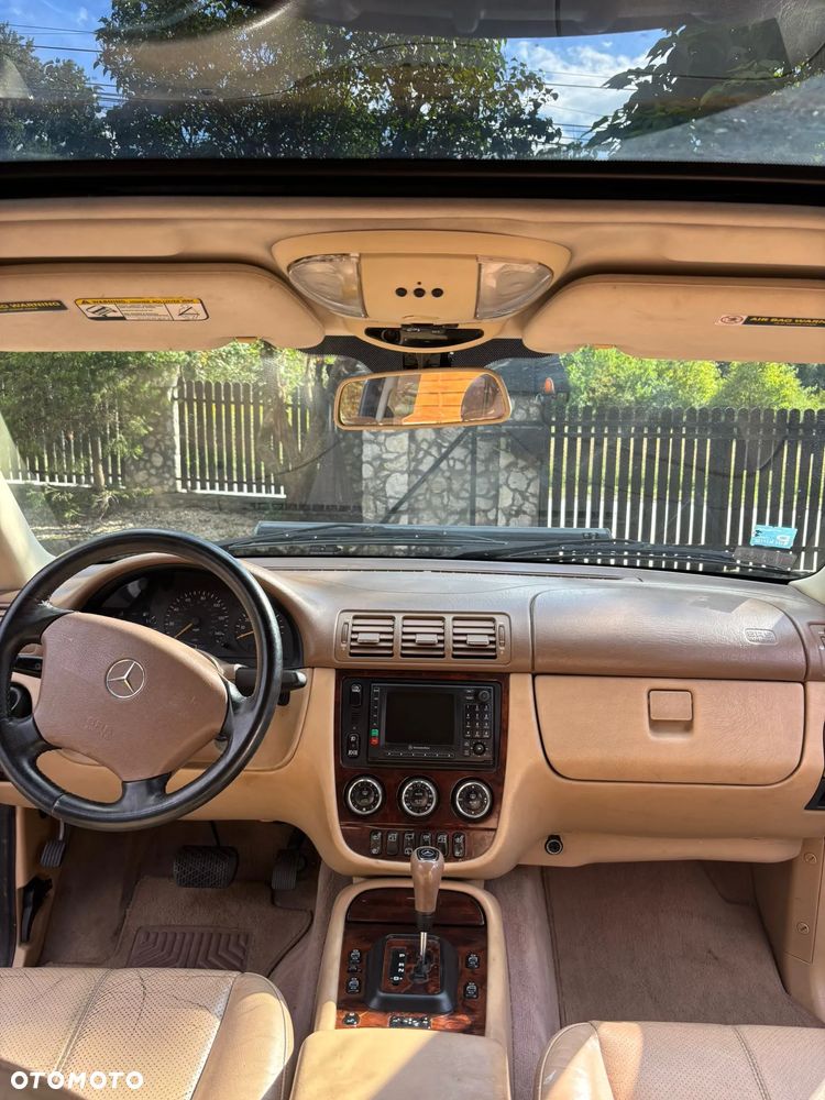 Mercedes-Benz ML 320 - 12