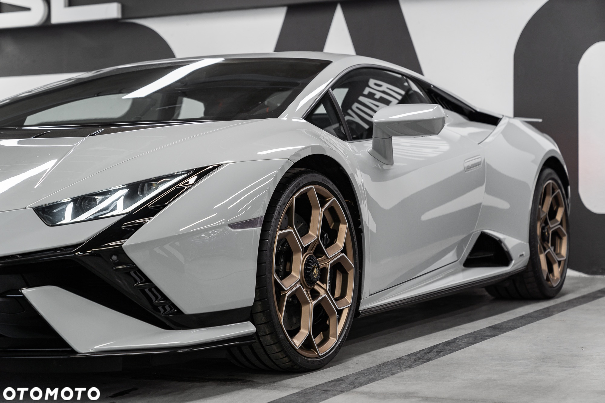 Lamborghini Huracan - 5