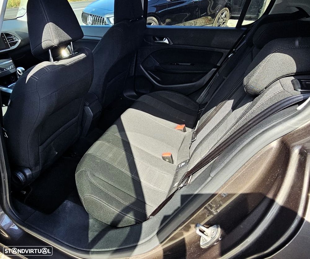 Peugeot 308 130 e-THP Stop & Start Allure - 20