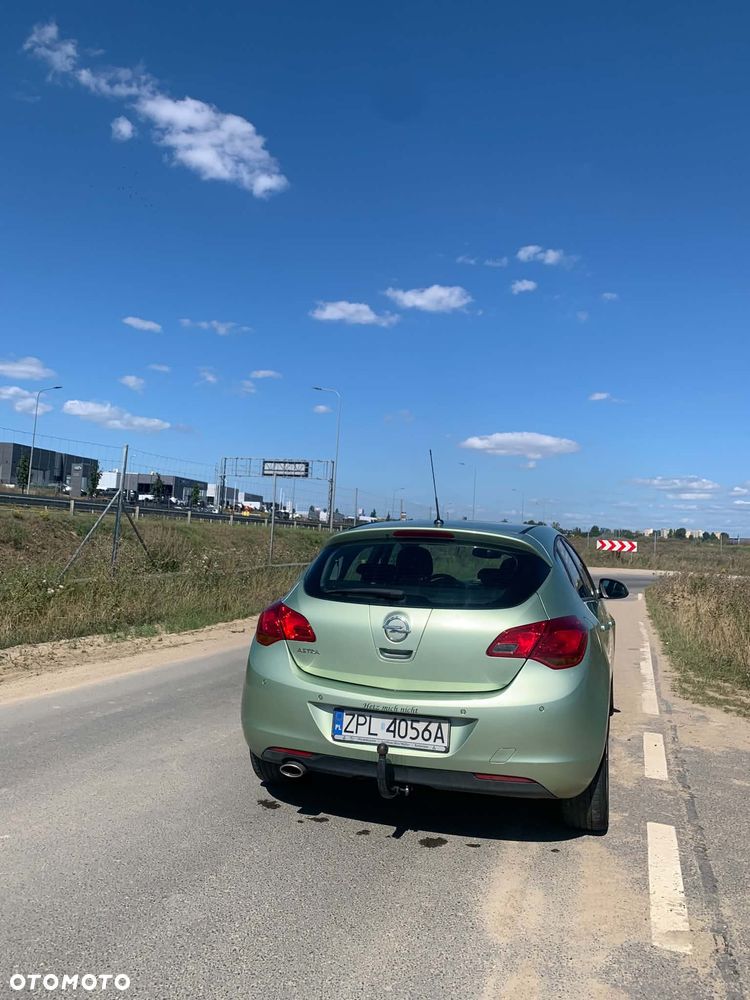 Opel Astra 1.4 T Cosmo EU6 - 7