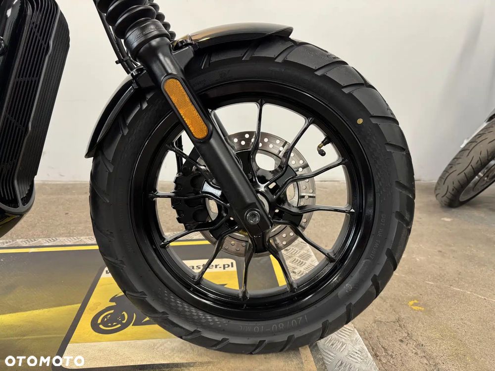 Hyosung GV - 8