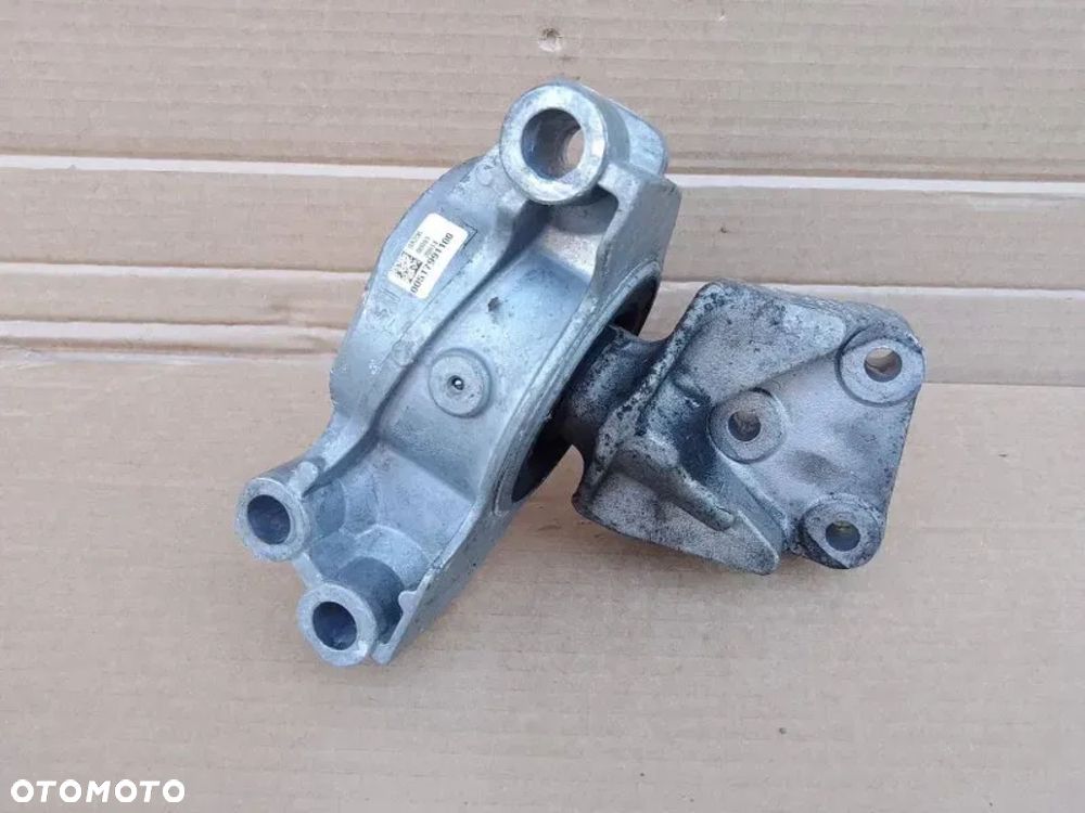 poduszka łapa silnika wspornik opel combo d doblo ii 14r 1.3 cdti 00517991100 - 2