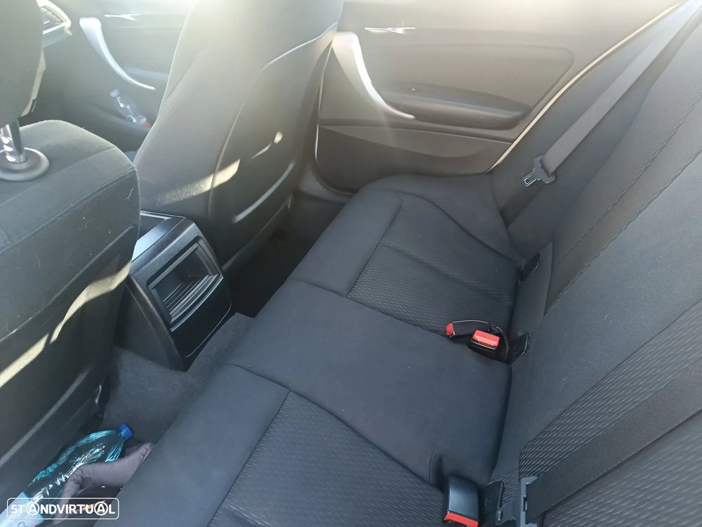 BMW 120 d Sport Line - 4
