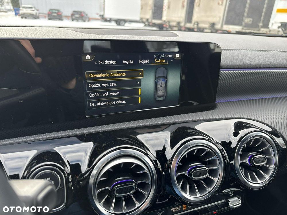 Mercedes-Benz CLA - 23