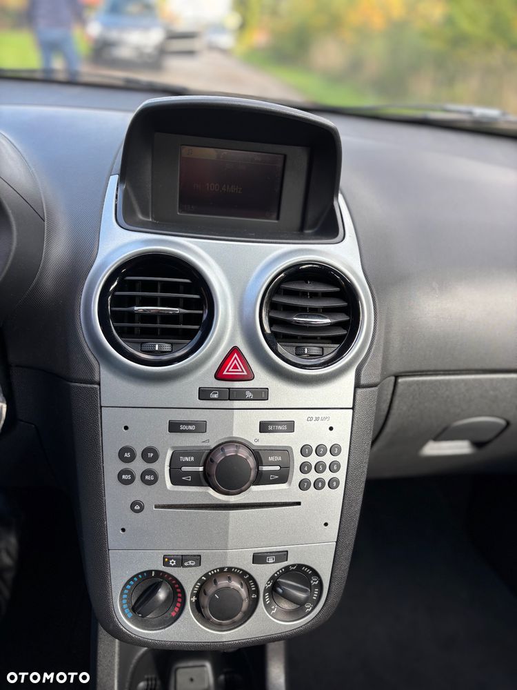 Opel Corsa - 12