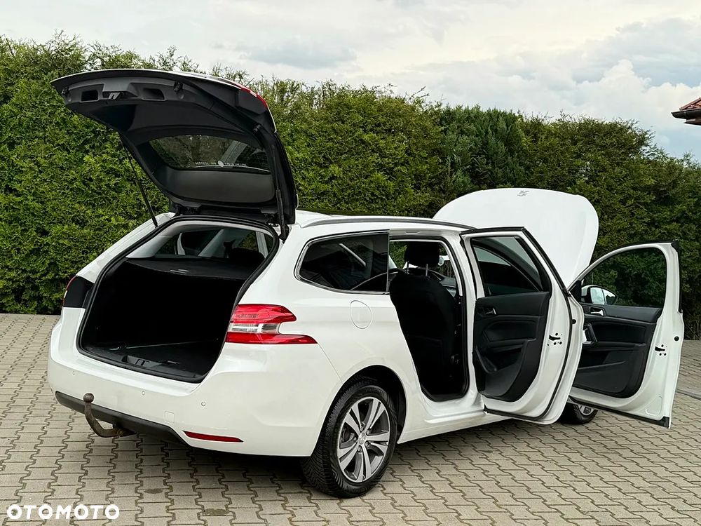 Peugeot 308 1.6 BlueHDi Allure S&S - 38