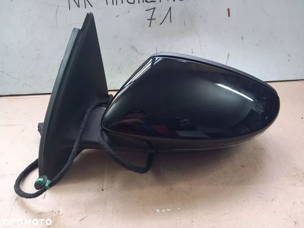 LUSTERKO LEWE VW PASSAT B7 EU 9+2 KABLI 3C0857933A - 3