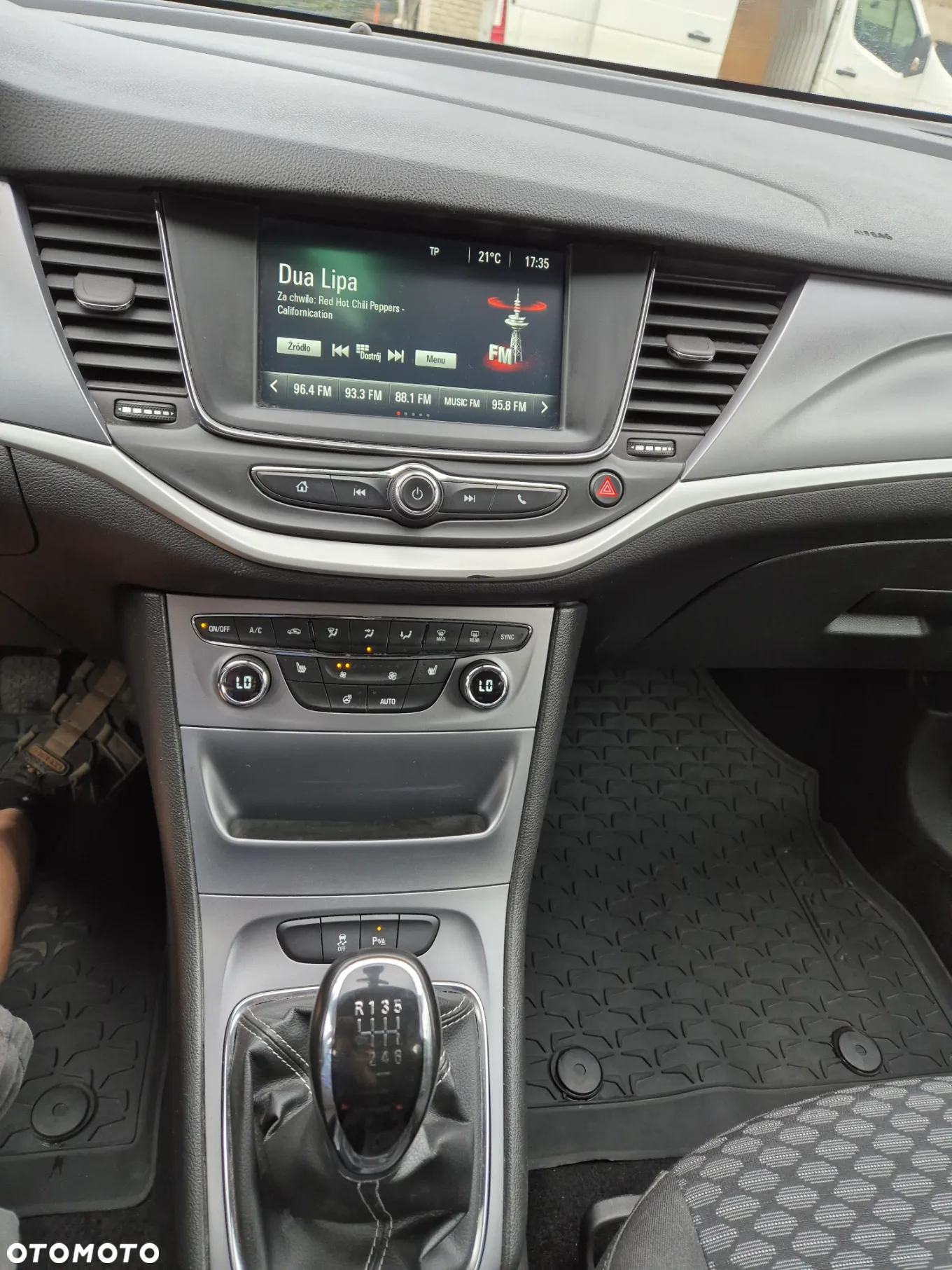 Opel Astra V 1.4 T Dynamic - 14