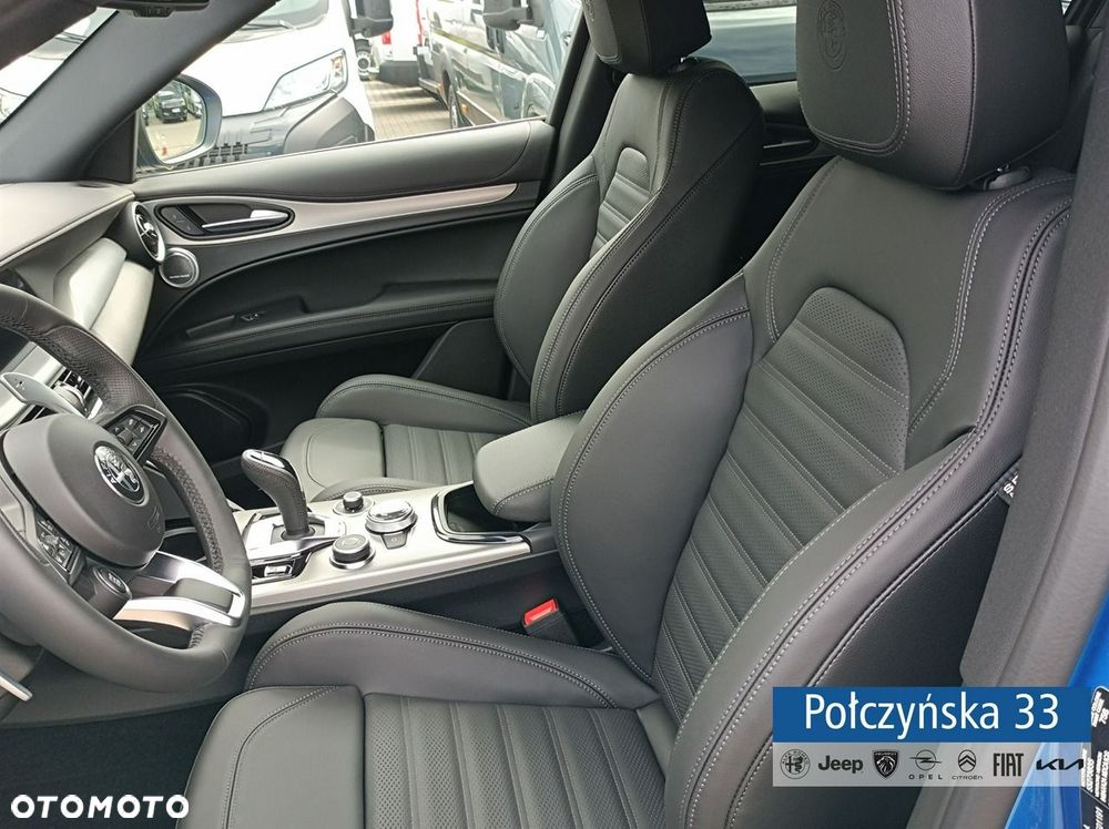Alfa Romeo Stelvio - 10