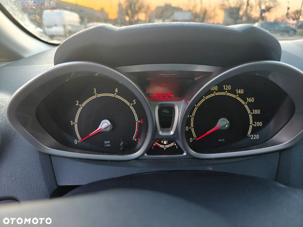 Ford Fiesta 1.25 Titanium - 21