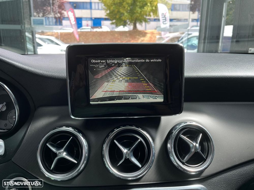 Mercedes-Benz GLA 220 CDi Urban 4-Matic - 13