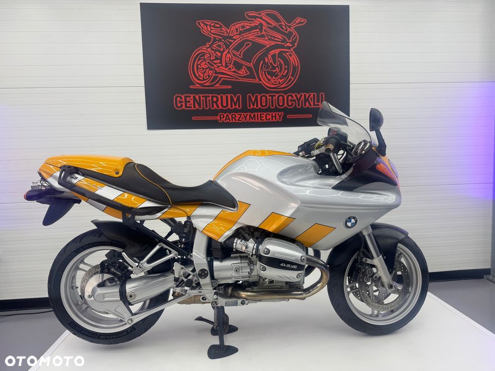 BMW S