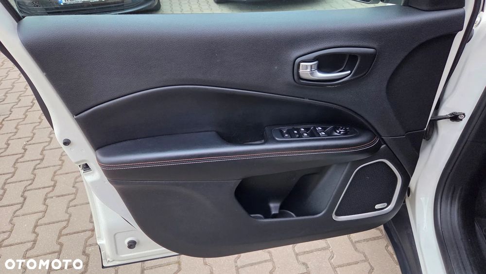 Jeep Compass 2.4I 4x4 Automatik Limited - 23
