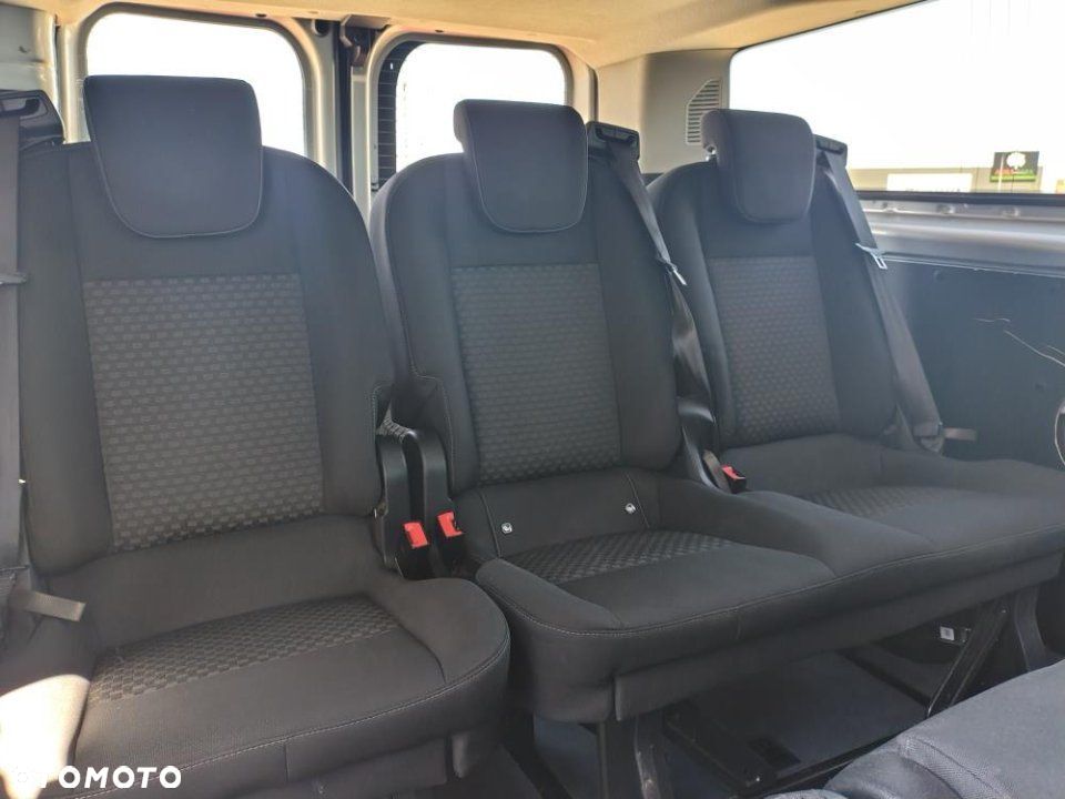 Ford Transit Custom - 13