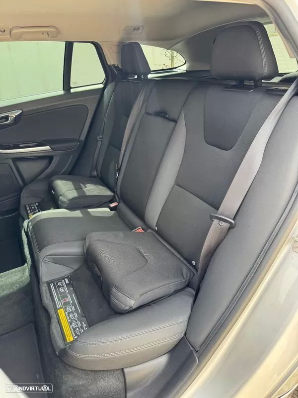 Volvo V60 1.6 D2 Momentum Eco Powershift - 15