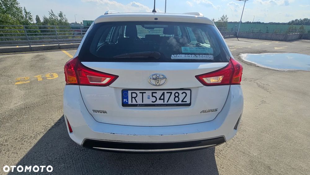 Toyota Auris 1.4 D-4D Premium - 5