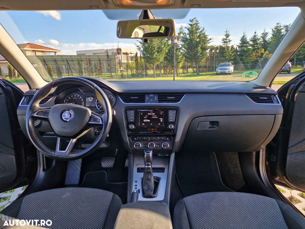 Skoda Octavia 2.0 TDI AMBITION DSG - 7