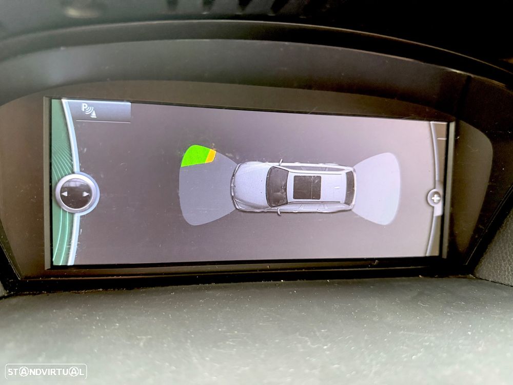 BMW 520 d Executive - 25