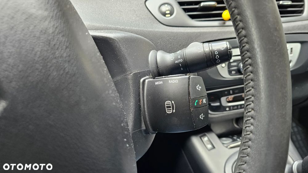 Renault Scenic - 16