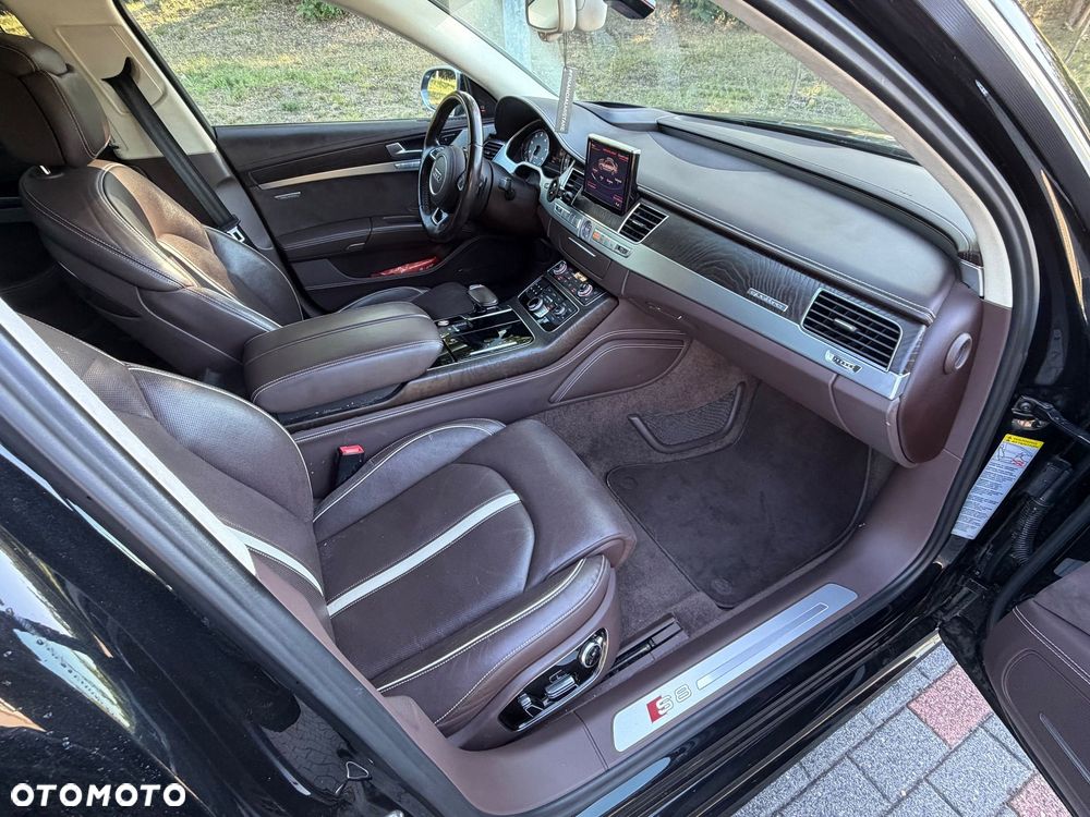 Audi S8 Plus - 21