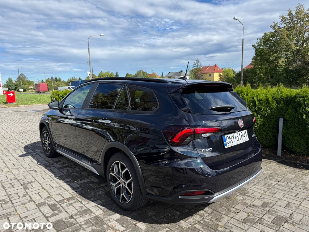 Fiat Tipo Kombi 1.5 GSE Hybrid Cross - 5